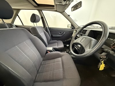Lot 16 - 1991 Peugeot 405 GLD