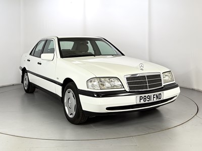 Lot 1996 Mercedes-Benz C200