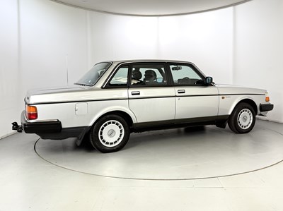 Lot 6 - 1989 Volvo 240GL