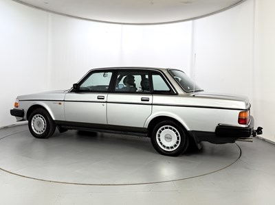 Lot 6 - 1989 Volvo 240GL