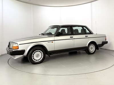 Lot 6 - 1989 Volvo 240GL