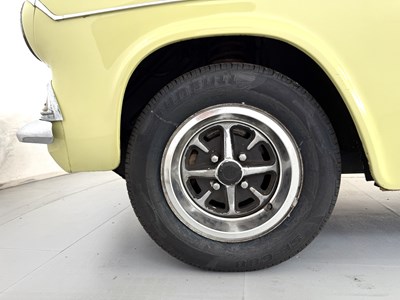 Lot 5 - 1960 Ford Anglia