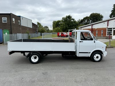 Lot 126 - 1986 Bedford CF