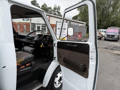 Lot 126 - 1986 Bedford CF