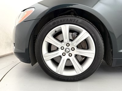 Lot 44 - 2010 Jaguar XF