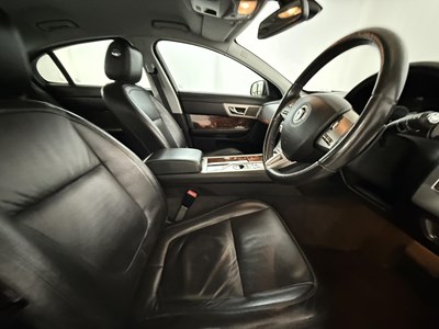 Lot 44 - 2010 Jaguar XF
