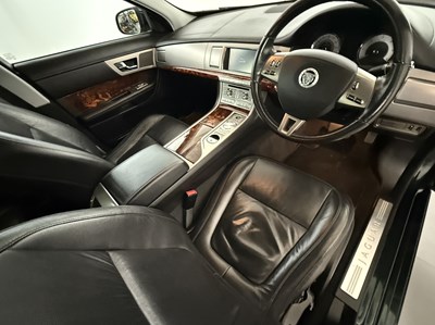 Lot 44 - 2010 Jaguar XF