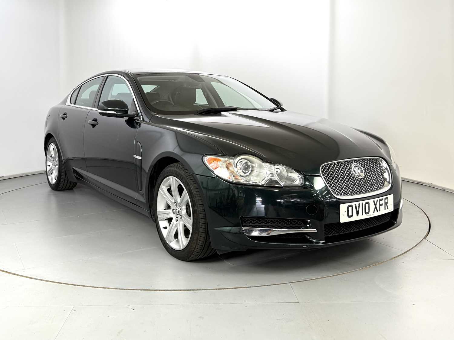 Lot 44 - 2010 Jaguar XF
