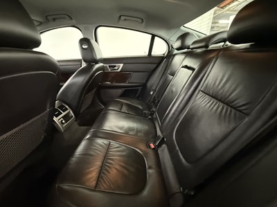 Lot 44 - 2010 Jaguar XF