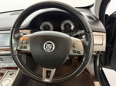 Lot 44 - 2010 Jaguar XF