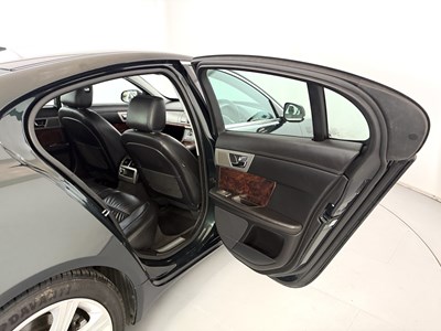 Lot 44 - 2010 Jaguar XF