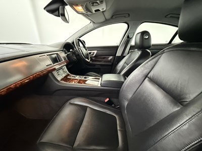 Lot 44 - 2010 Jaguar XF
