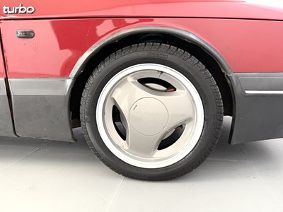 Lot 39 - 1988 Saab 900 T16 S