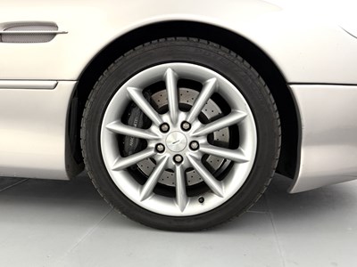 Lot 32 - 2000 Aston Martin DB7 Vantage