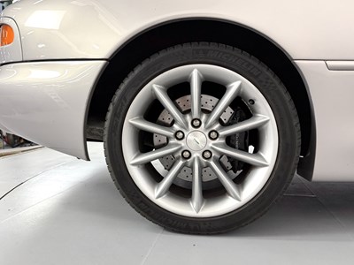 Lot 32 - 2000 Aston Martin DB7 Vantage