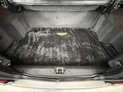 Lot 32 - 2000 Aston Martin DB7 Vantage