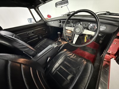 Lot 133 - 1976 MG B Roadster