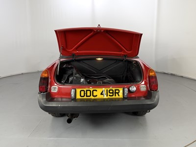 Lot 133 - 1976 MG B Roadster