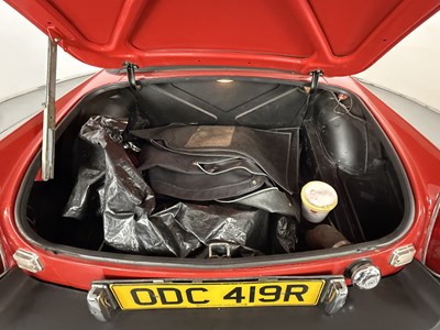 Lot 133 - 1976 MG B Roadster