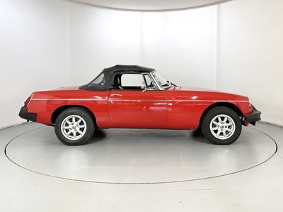 Lot 133 - 1976 MG B Roadster