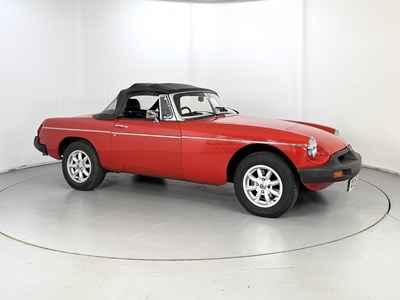 Lot 133 - 1976 MG B Roadster