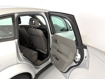 Lot 142 - 2001 Audi A2