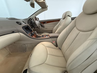 Lot 1 - 2005 Mercedes-Benz SL350