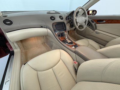 Lot 1 - 2005 Mercedes-Benz SL350