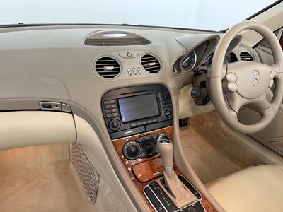 Lot 1 - 2005 Mercedes-Benz SL350