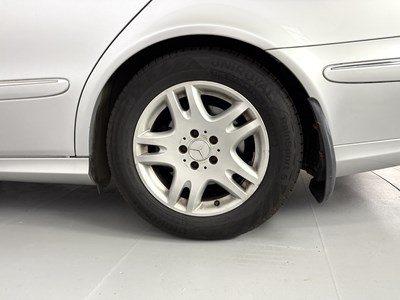Lot 145 - 2004 Mercedes-Benz E320