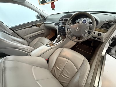 Lot 145 - 2004 Mercedes-Benz E320