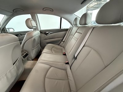 Lot 145 - 2004 Mercedes-Benz E320