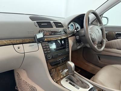 Lot 145 - 2004 Mercedes-Benz E320