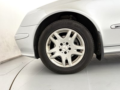 Lot 145 - 2004 Mercedes-Benz E320