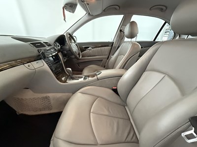 Lot 145 - 2004 Mercedes-Benz E320