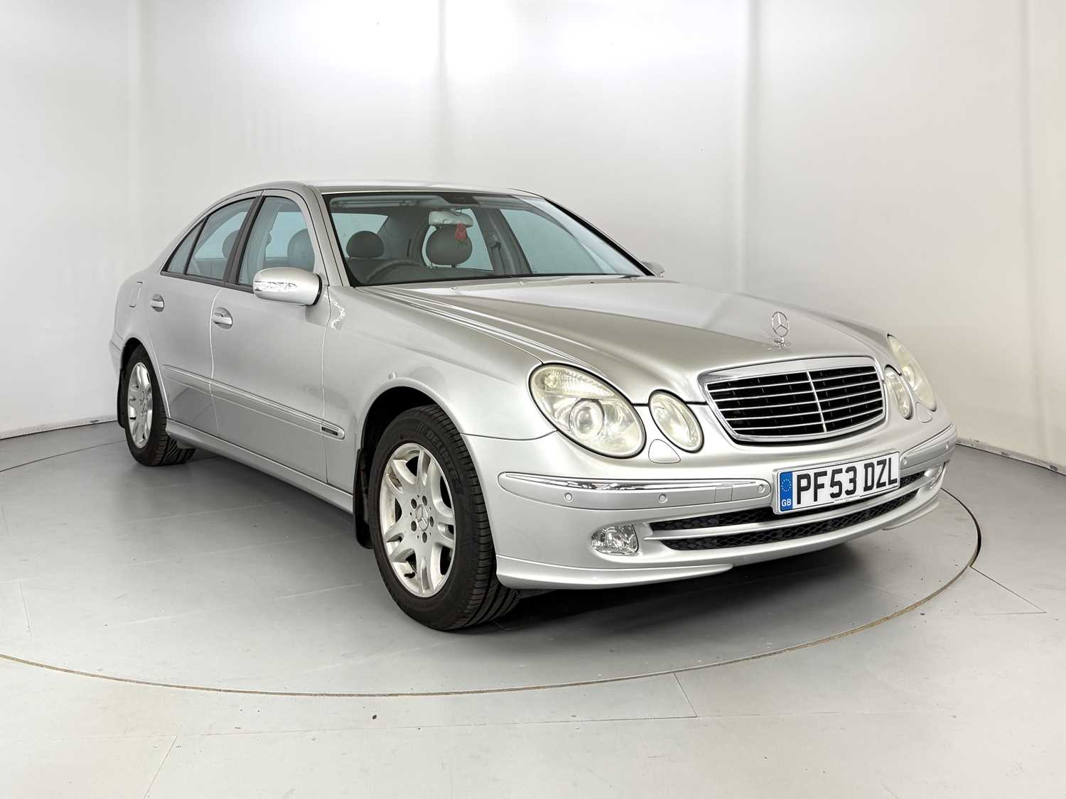 Lot 145 - 2004 Mercedes-Benz E320