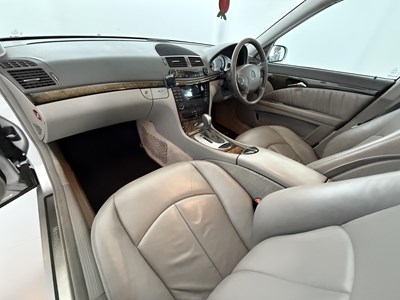 Lot 145 - 2004 Mercedes-Benz E320