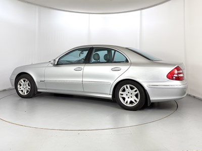 Lot 145 - 2004 Mercedes-Benz E320