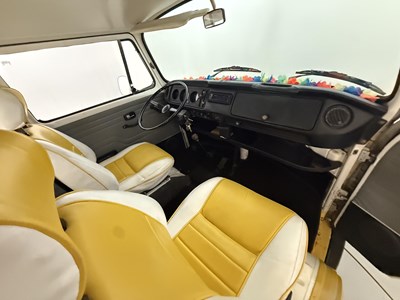 Lot 66 - 1972 Volkswagen T2 Westfalia