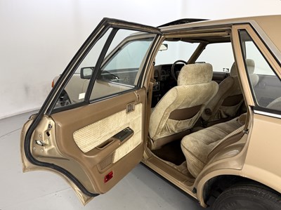 Lot 12 - 1985 Nissan Laurel