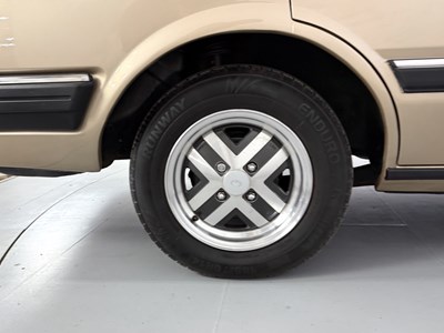 Lot 12 - 1985 Nissan Laurel