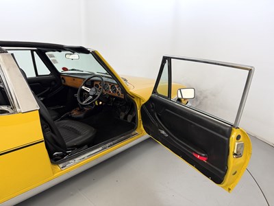 Lot 131 - 1977 Triumph Stag