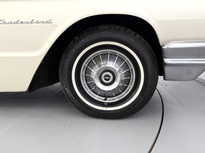Lot 23 - 1964 Ford Thunderbird