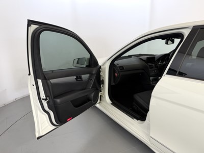 Lot 77 - 2010 Mercedes-Benz C350 Sport