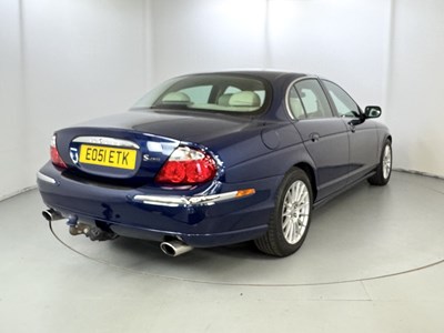 Lot 144 - 2001 Jaguar S-Type V8