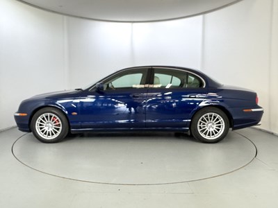 Lot 144 - 2001 Jaguar S-Type V8