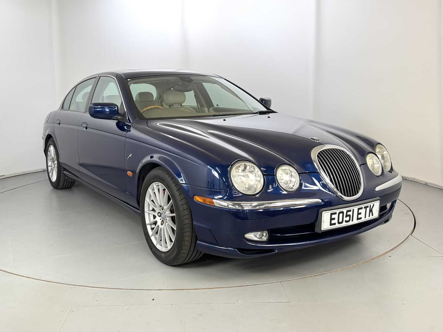 Lot 144 - 2001 Jaguar S-Type V8