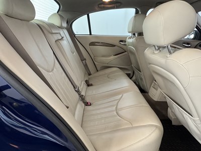 Lot 144 - 2001 Jaguar S-Type V8