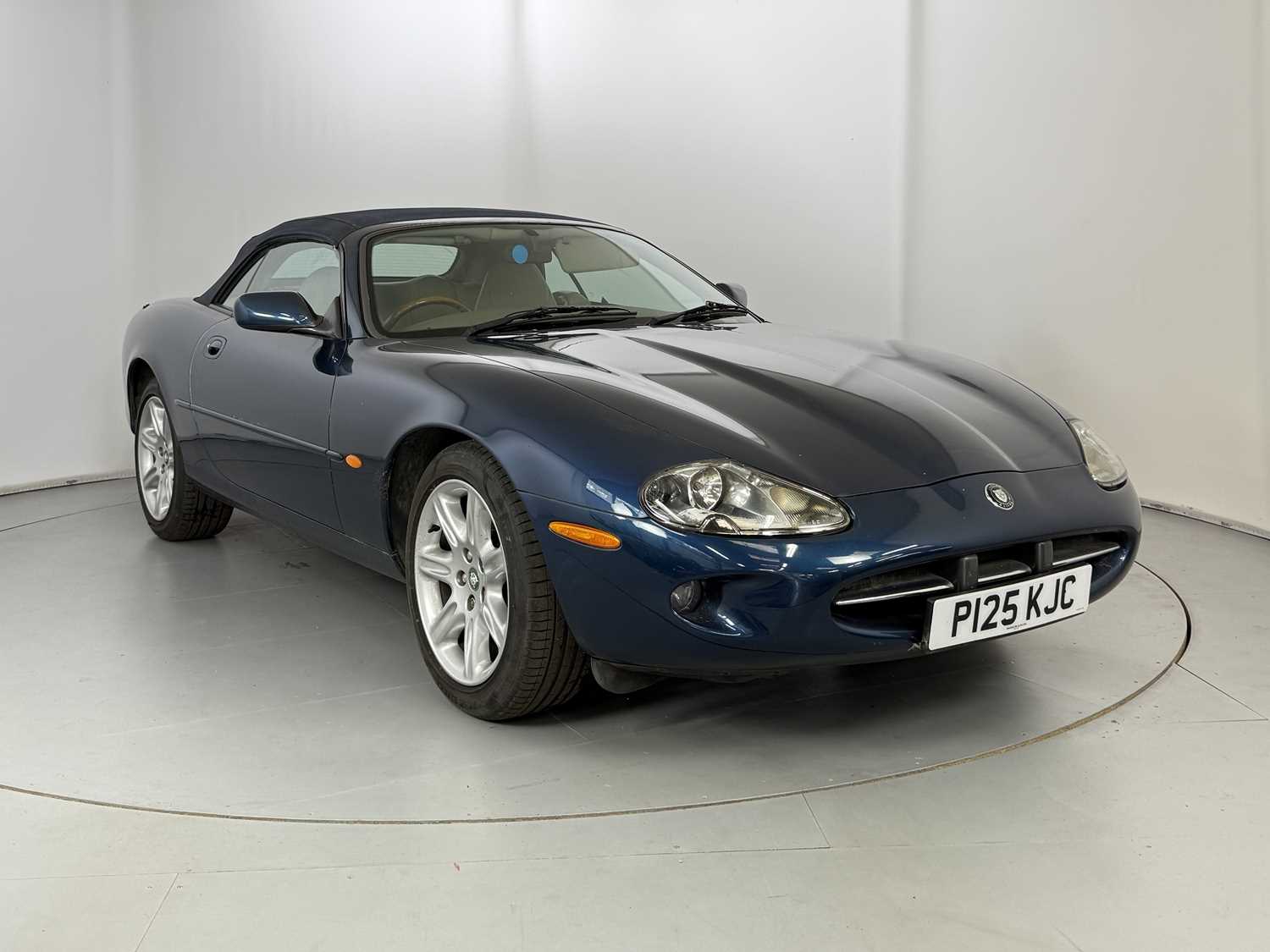 Lot 93 - 1997 Jaguar XK8 - NO RESERVE