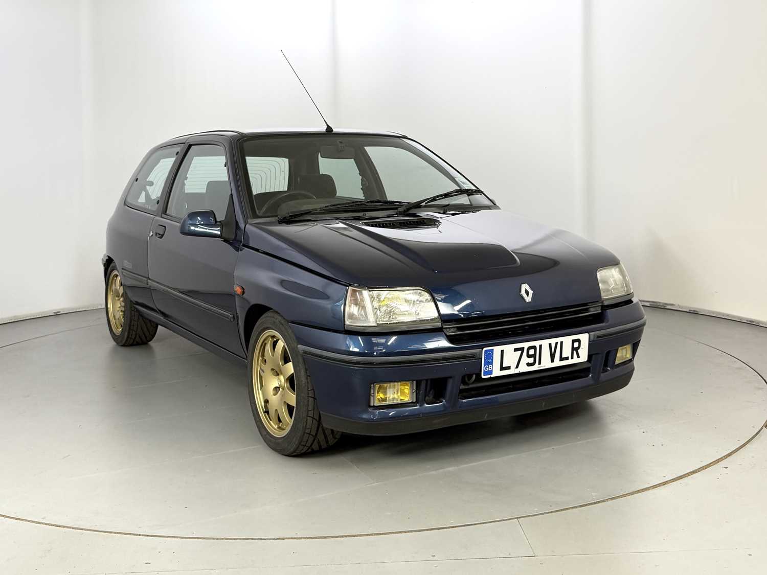Lot 62 - 1994 Renault Clio Williams